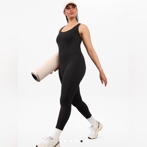 Athleta Salutation Stash 7/8 Length Bodysuit